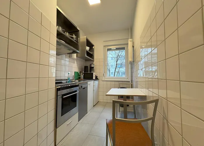 M M - Free Parking - Vintage Style Appartement *